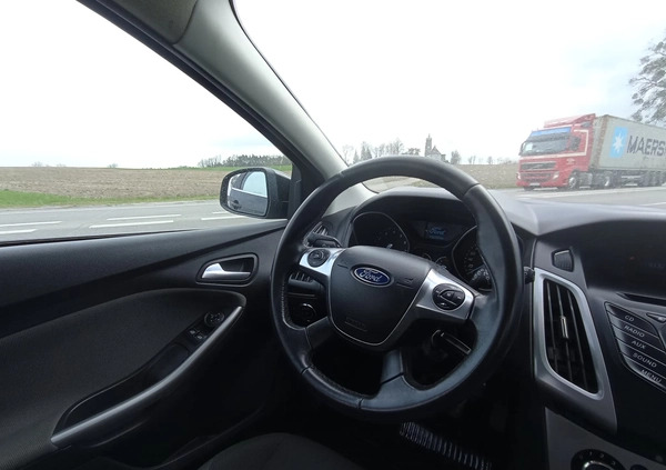 Ford Focus cena 23900 przebieg: 142896, rok produkcji 2013 z Chęciny małe 466
